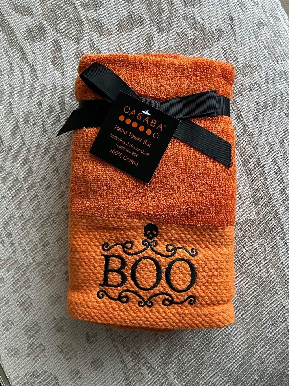 Rae Dunn Halloween BOO Hand Towels Set 🦇